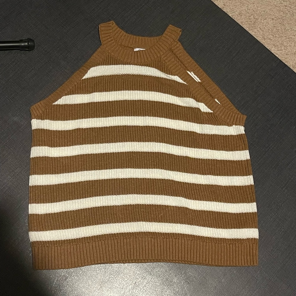 Old Navy sweater tank - size XL